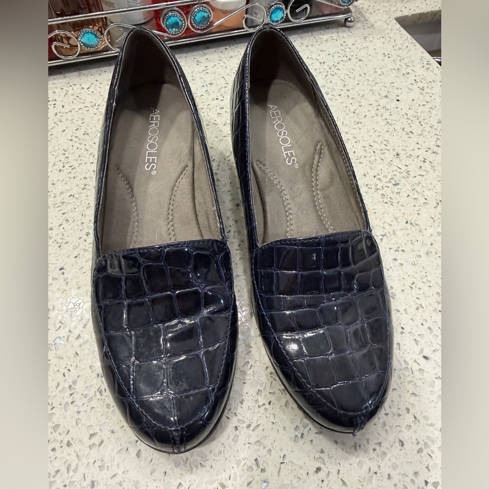 AEROSOLES Dark Croc-Embossed Loafers